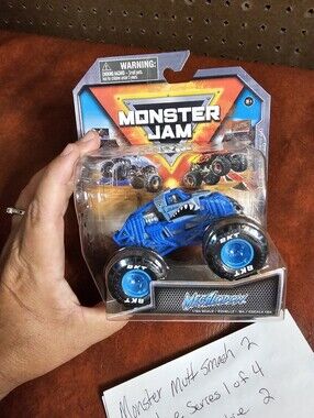 Master Monster Jam Truck Megalodon 1:64 Series 40 CHASE Training Trucks New